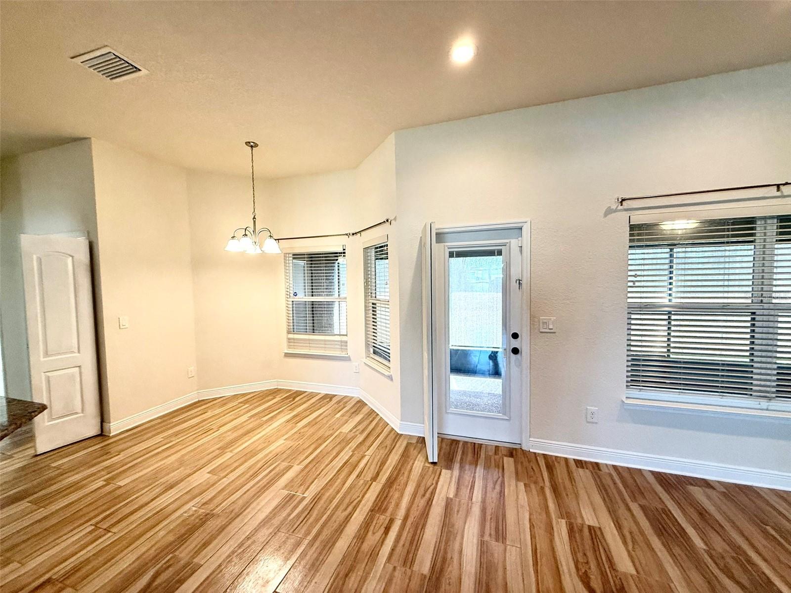 Image 37 of 50 For 10405 Sw 47th Ave