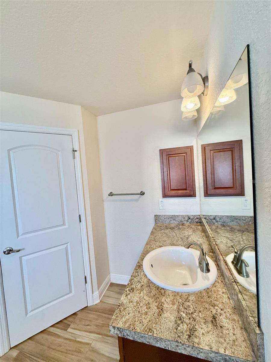 Image 45 of 50 For 10405 Sw 47th Ave