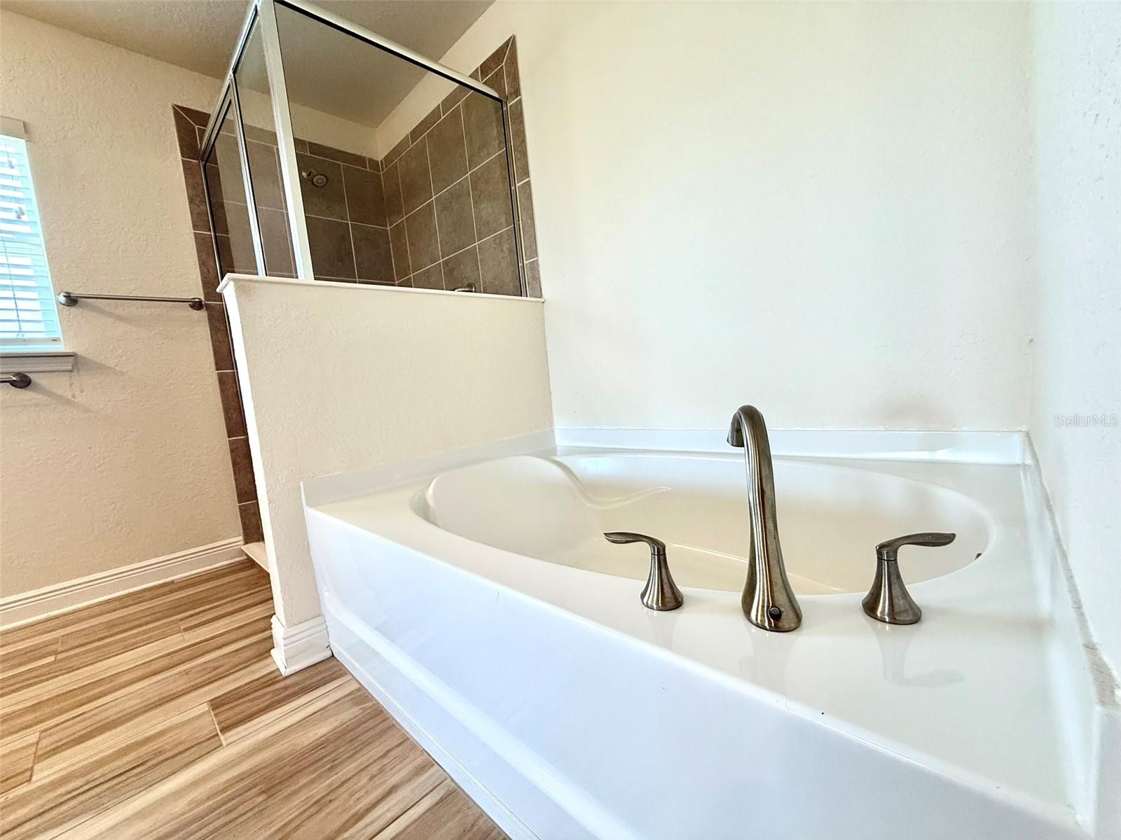 Image 46 of 50 For 10405 Sw 47th Ave
