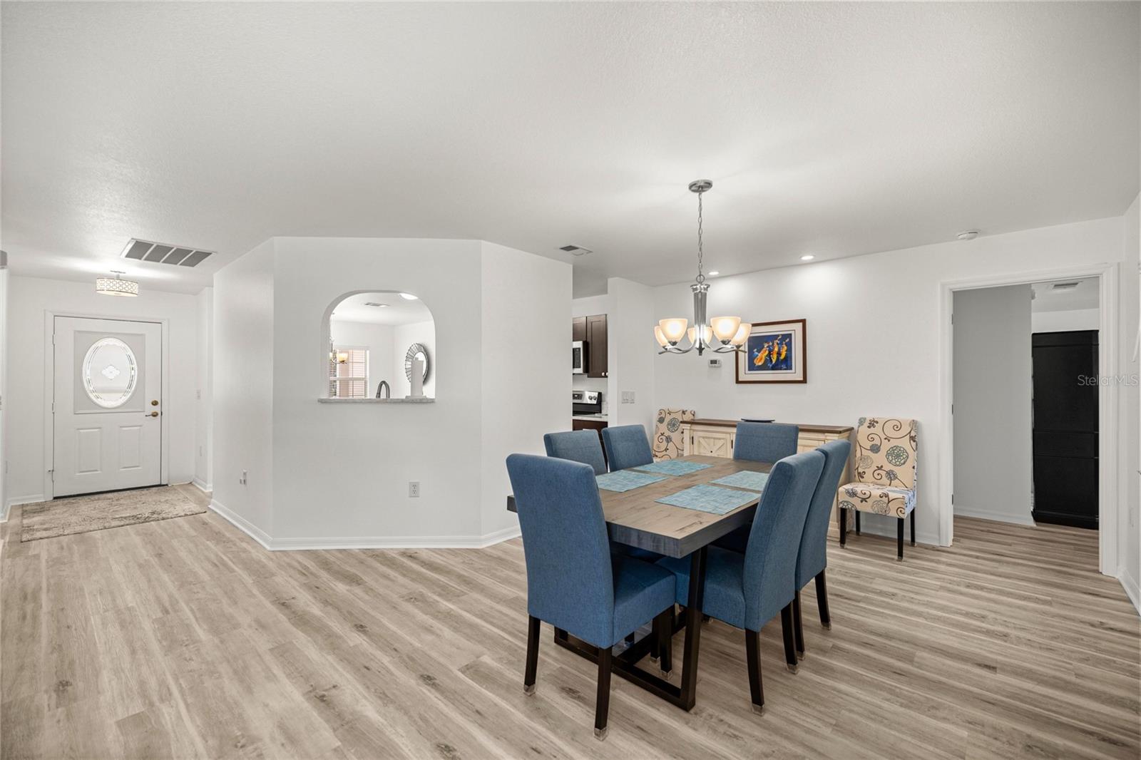 Image 18 of 37 For 9735 96th Street