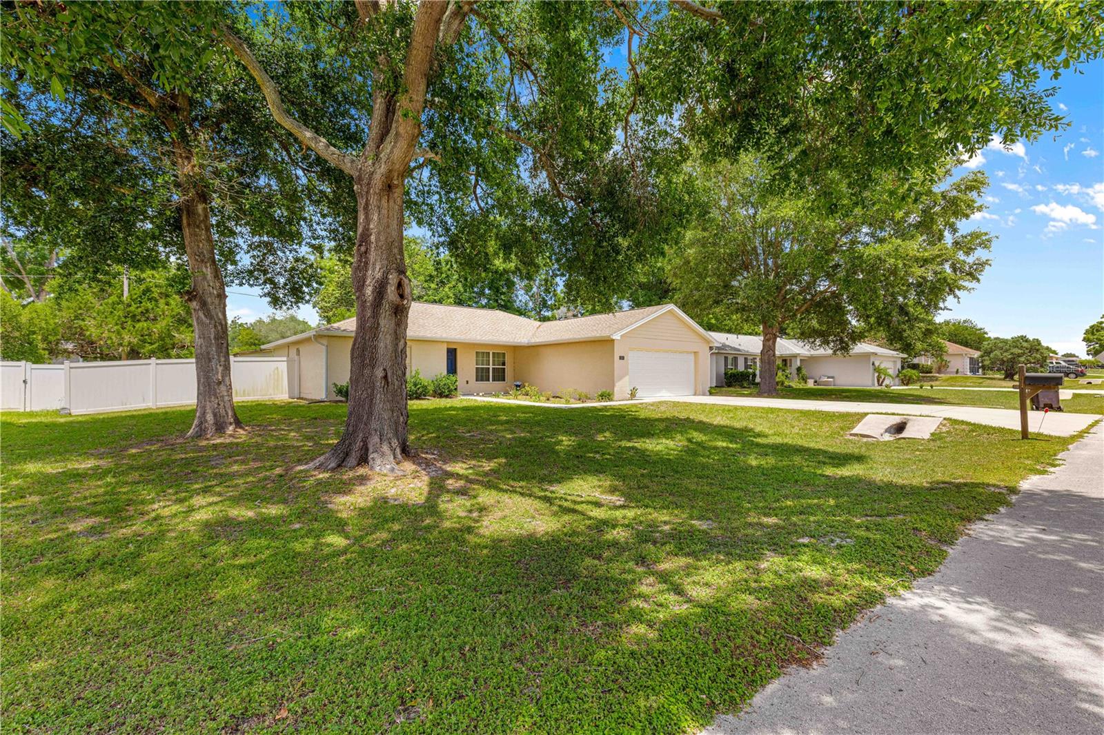 Image 6 of 57 For 1553 161st Place