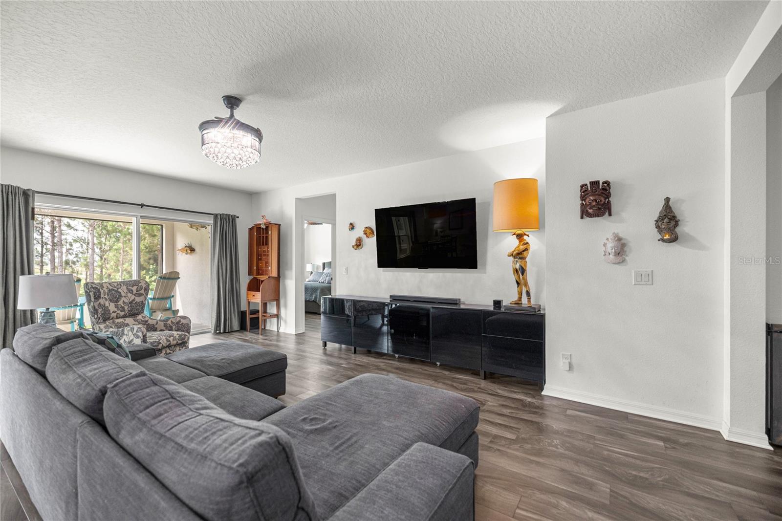 Image 33 of 72 For 358 Irving Bend Drive