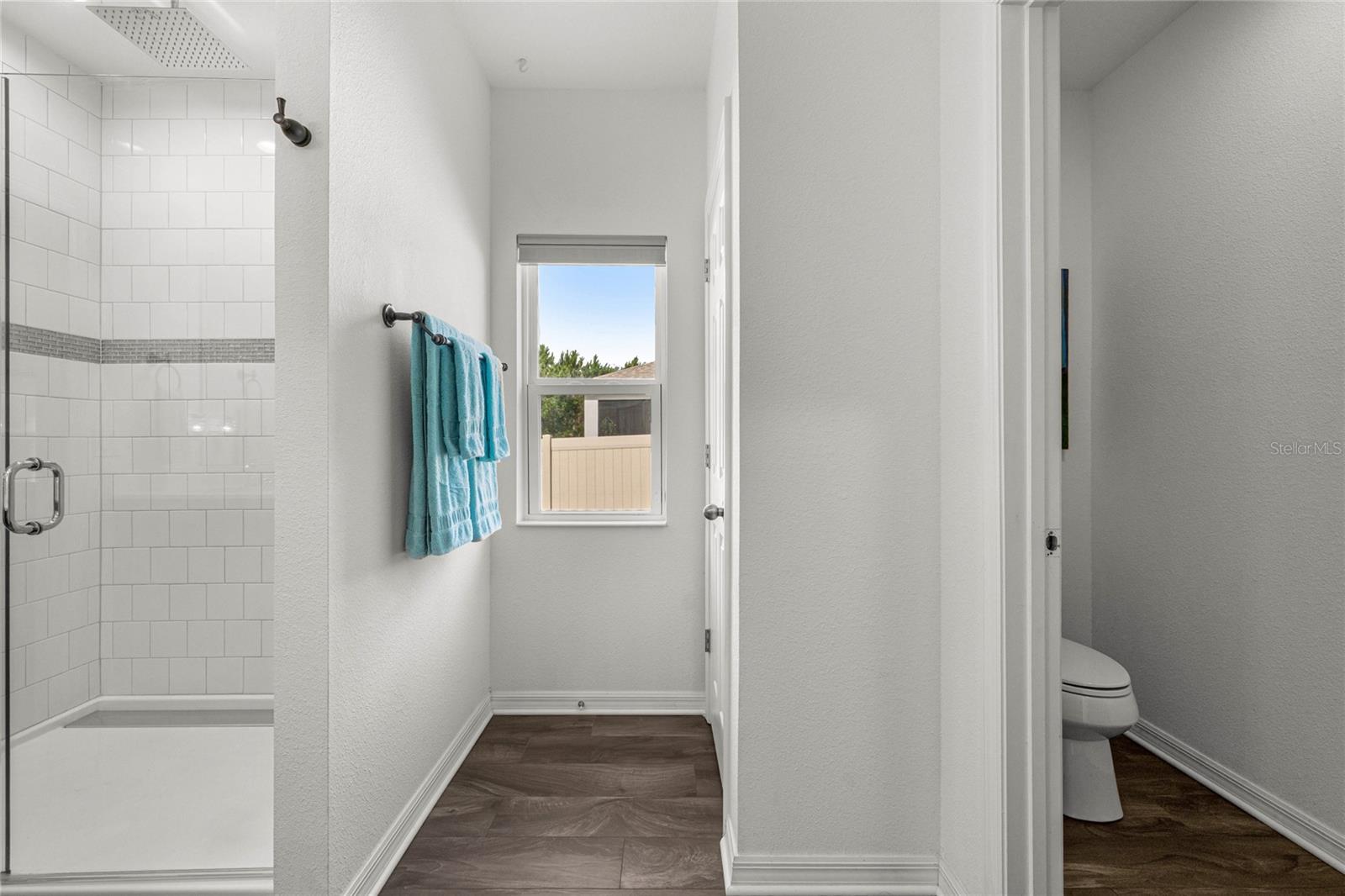 Image 48 of 72 For 358 Irving Bend Drive