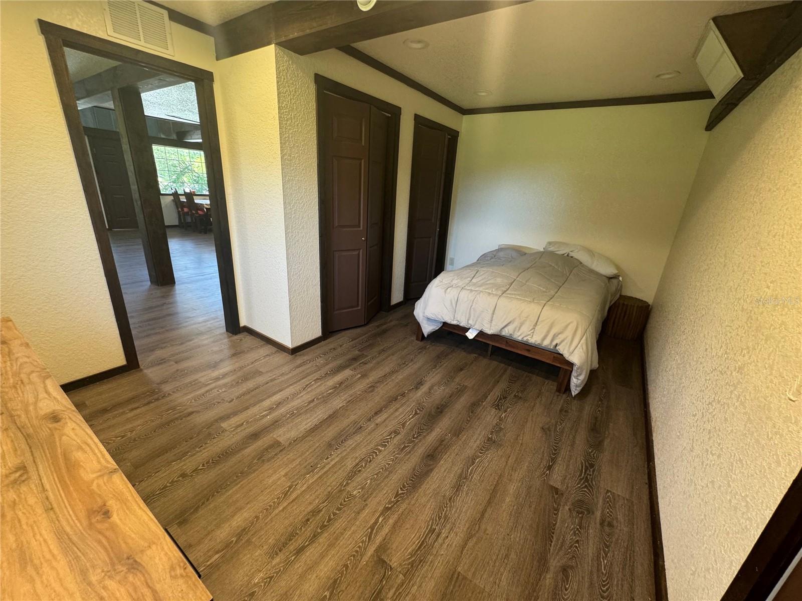 Image 13 of 16 For 15455 100th Avenue Road