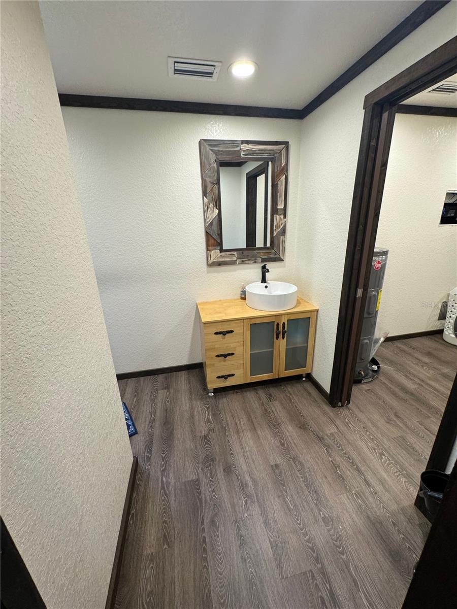 Image 5 of 16 For 15455 100th Avenue Road