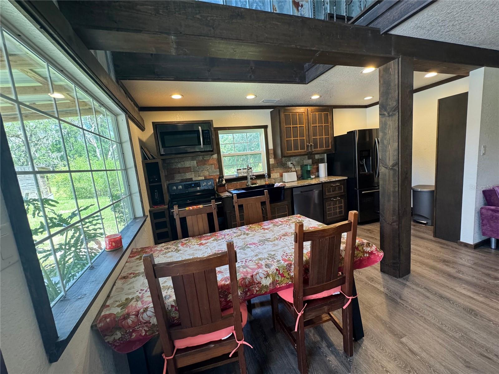 Image 6 of 16 For 15455 100th Avenue Road