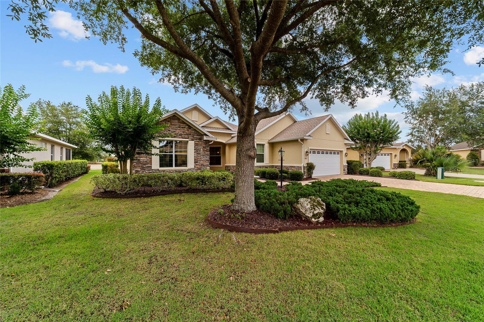 Image 2 of 64 For 8611 83rd Loop