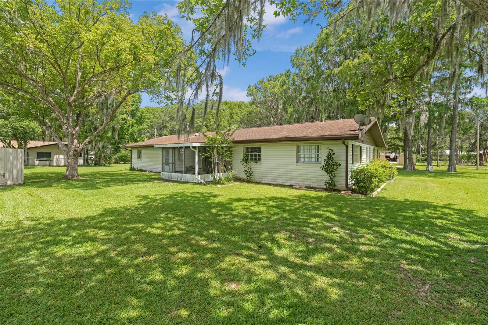 Image 32 of 36 For 12178 Palmetto Way