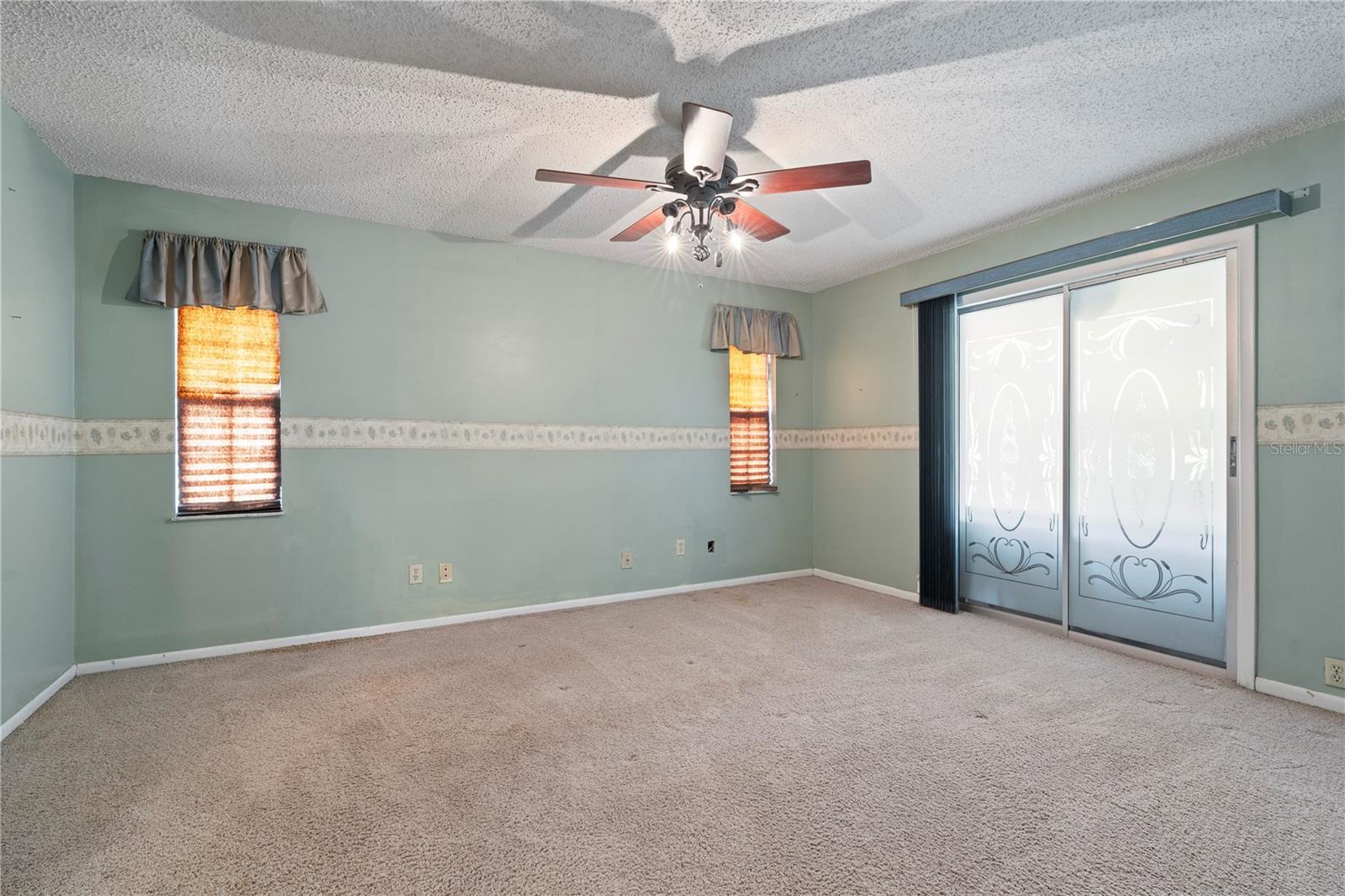 Image 20 of 41 For 206 Dundee Way