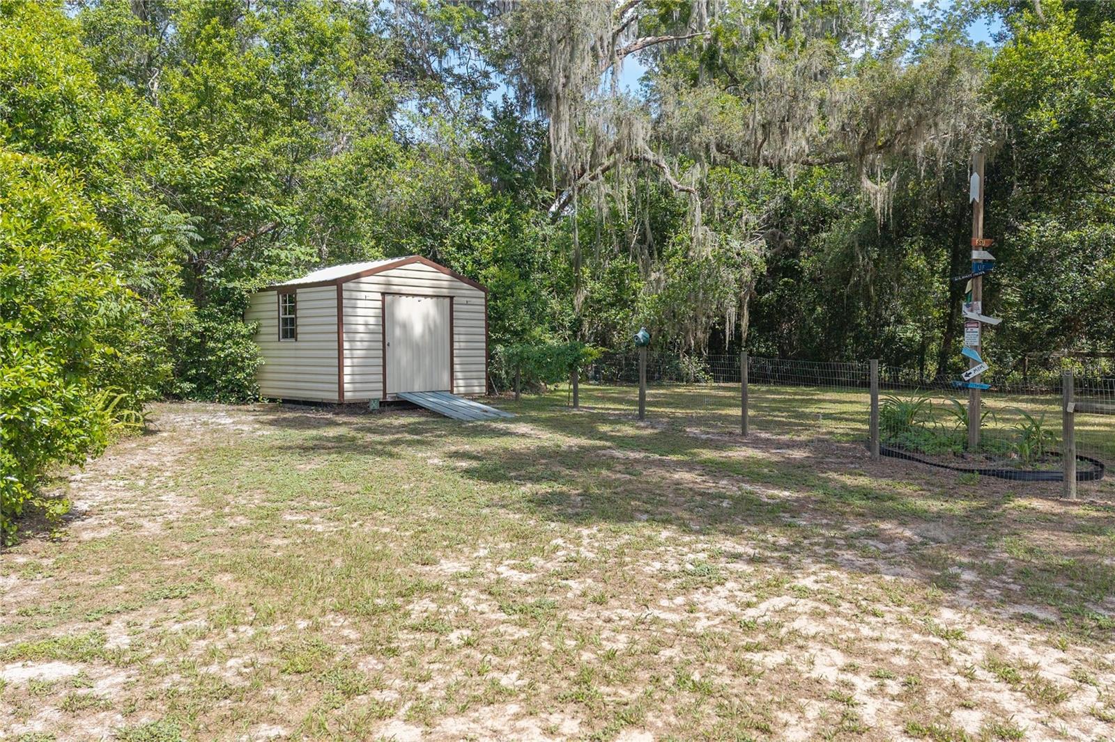 Image 36 of 41 For 206 Dundee Way