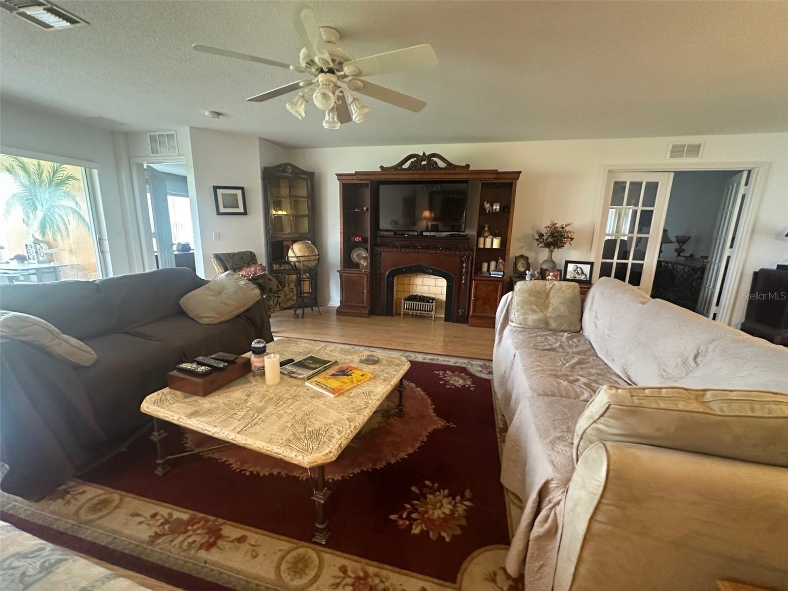 Image 8 of 40 For 9730 90th Street