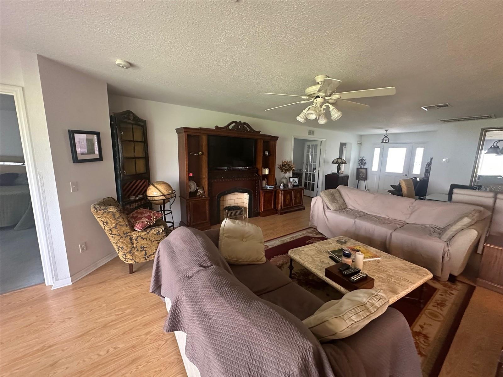 Image 9 of 40 For 9730 90th Street