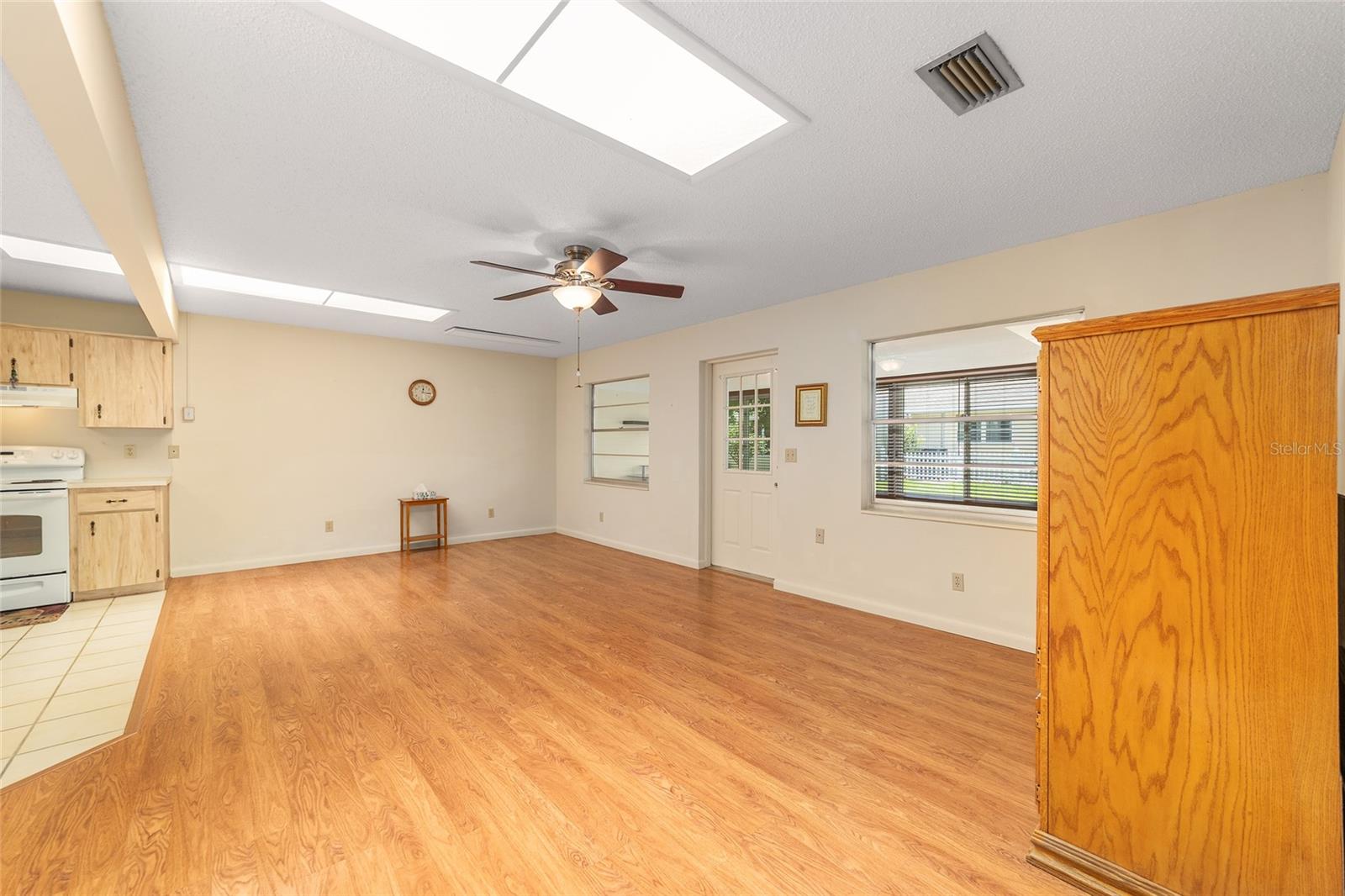Image 14 of 48 For 8704 94th Lane G
