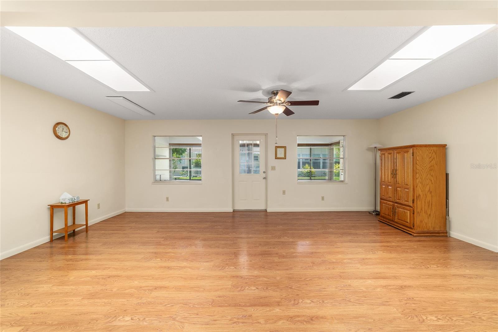 Image 16 of 48 For 8704 94th Lane G