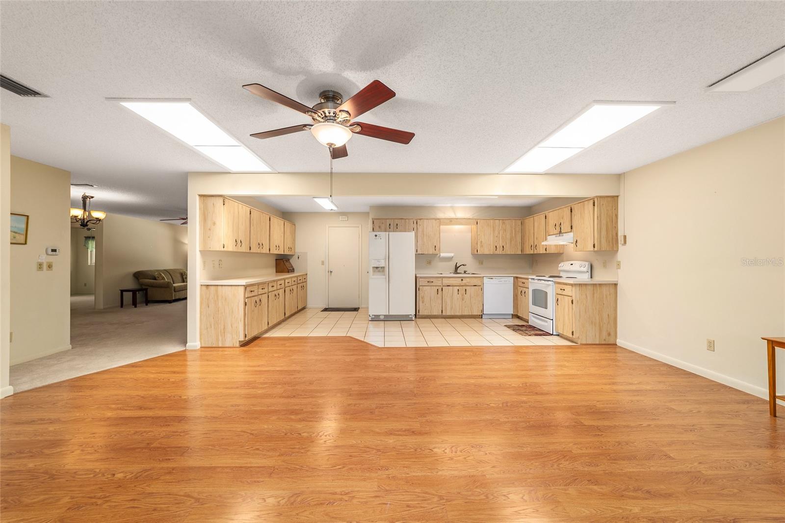 Image 20 of 48 For 8704 94th Lane G