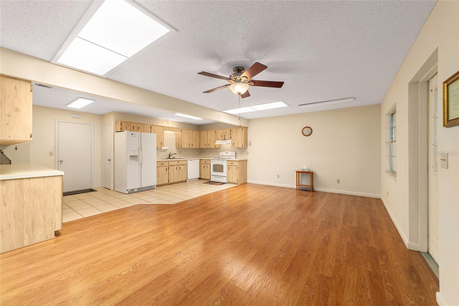 Image 21 of 48 For 8704 94th Lane G