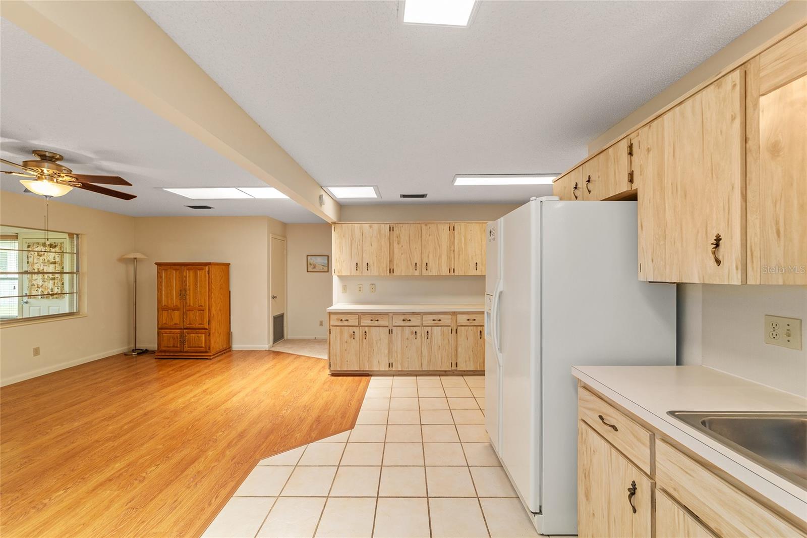 Image 26 of 48 For 8704 94th Lane G