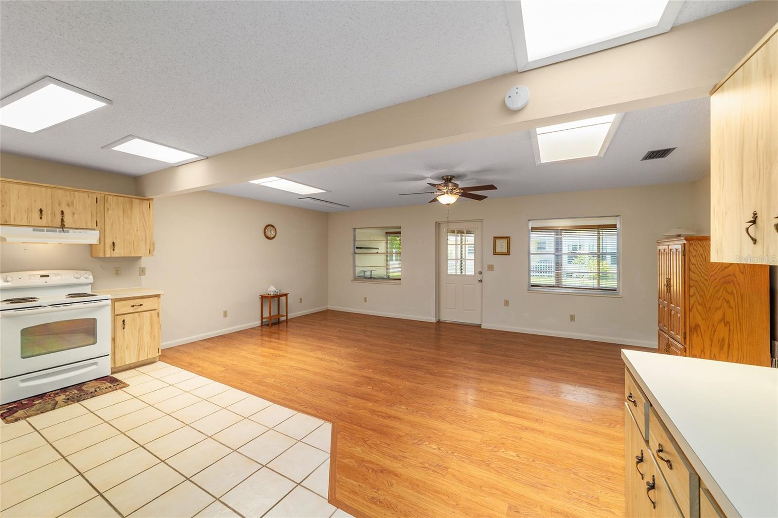 Image 29 of 48 For 8704 94th Lane G