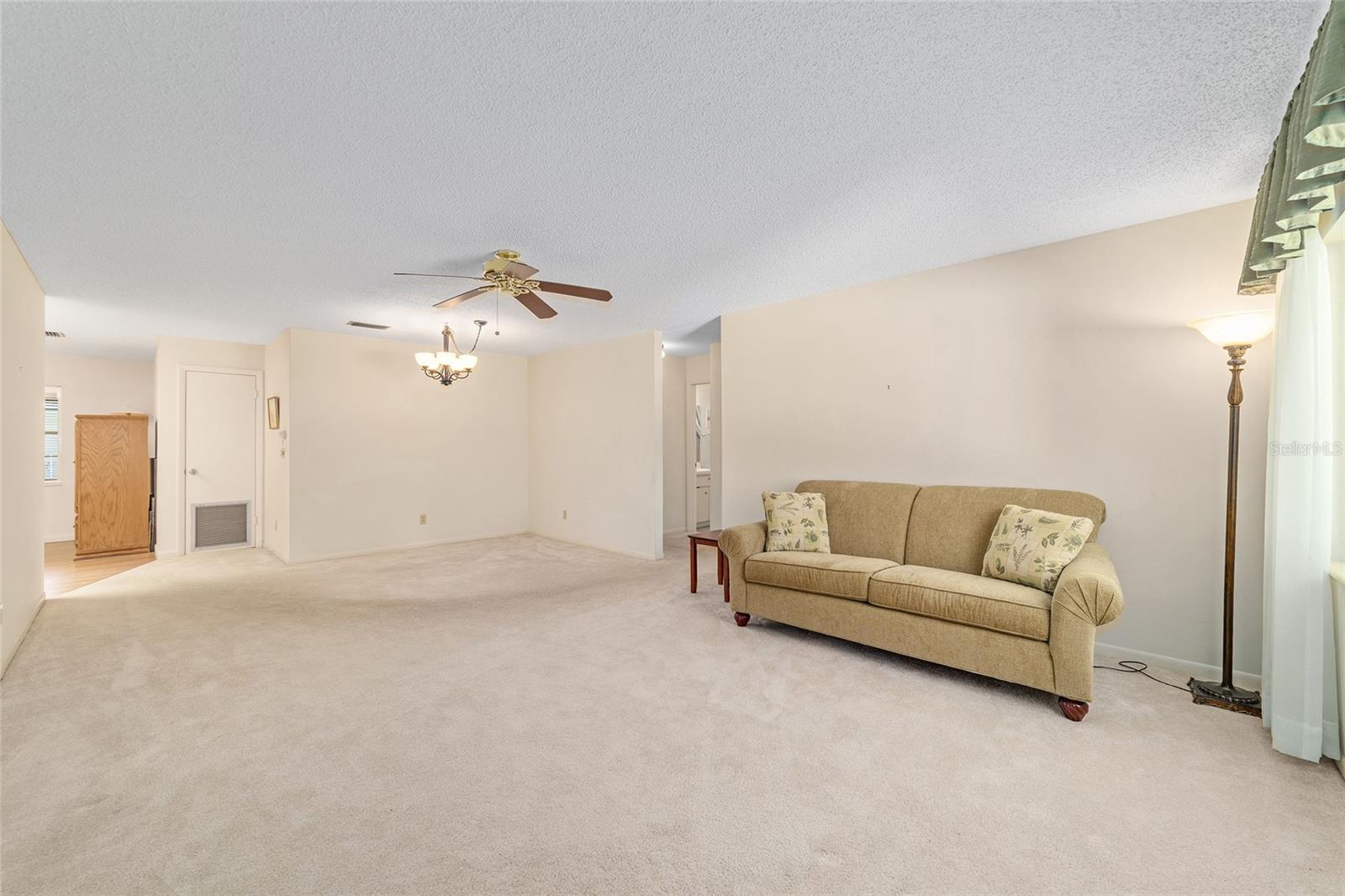 Image 6 of 48 For 8704 94th Lane G