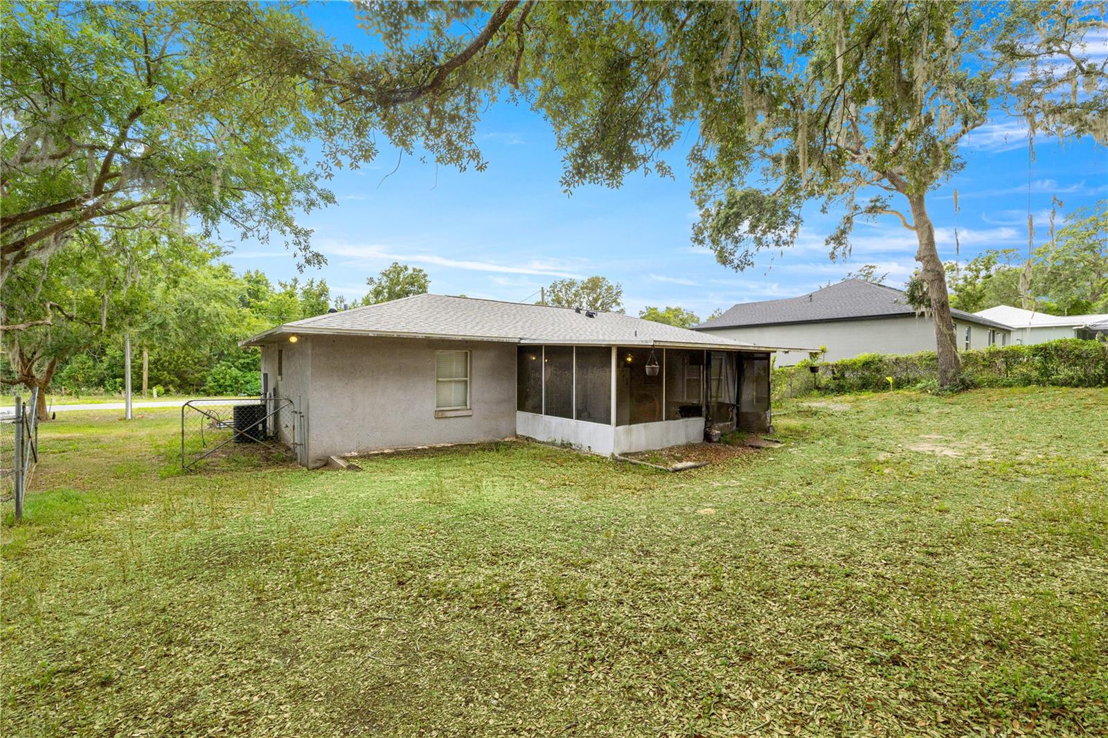 Image 4 of 19 For 329 Larch Road