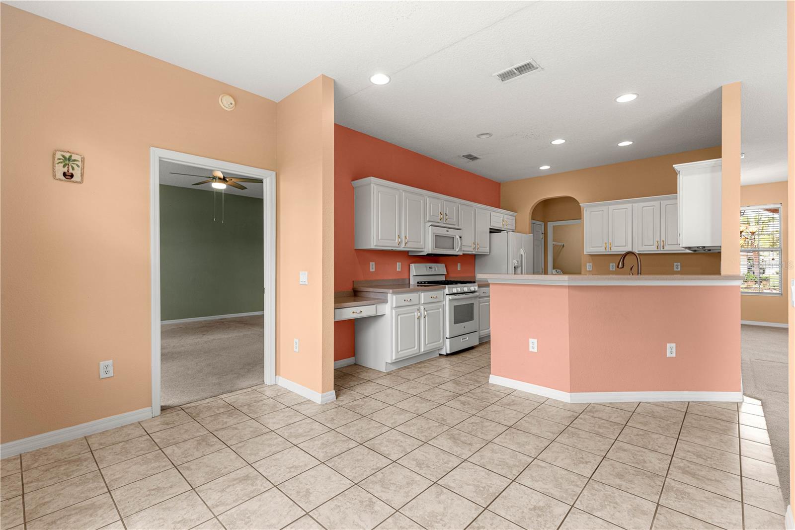Image 15 of 46 For 8380 82nd Circle