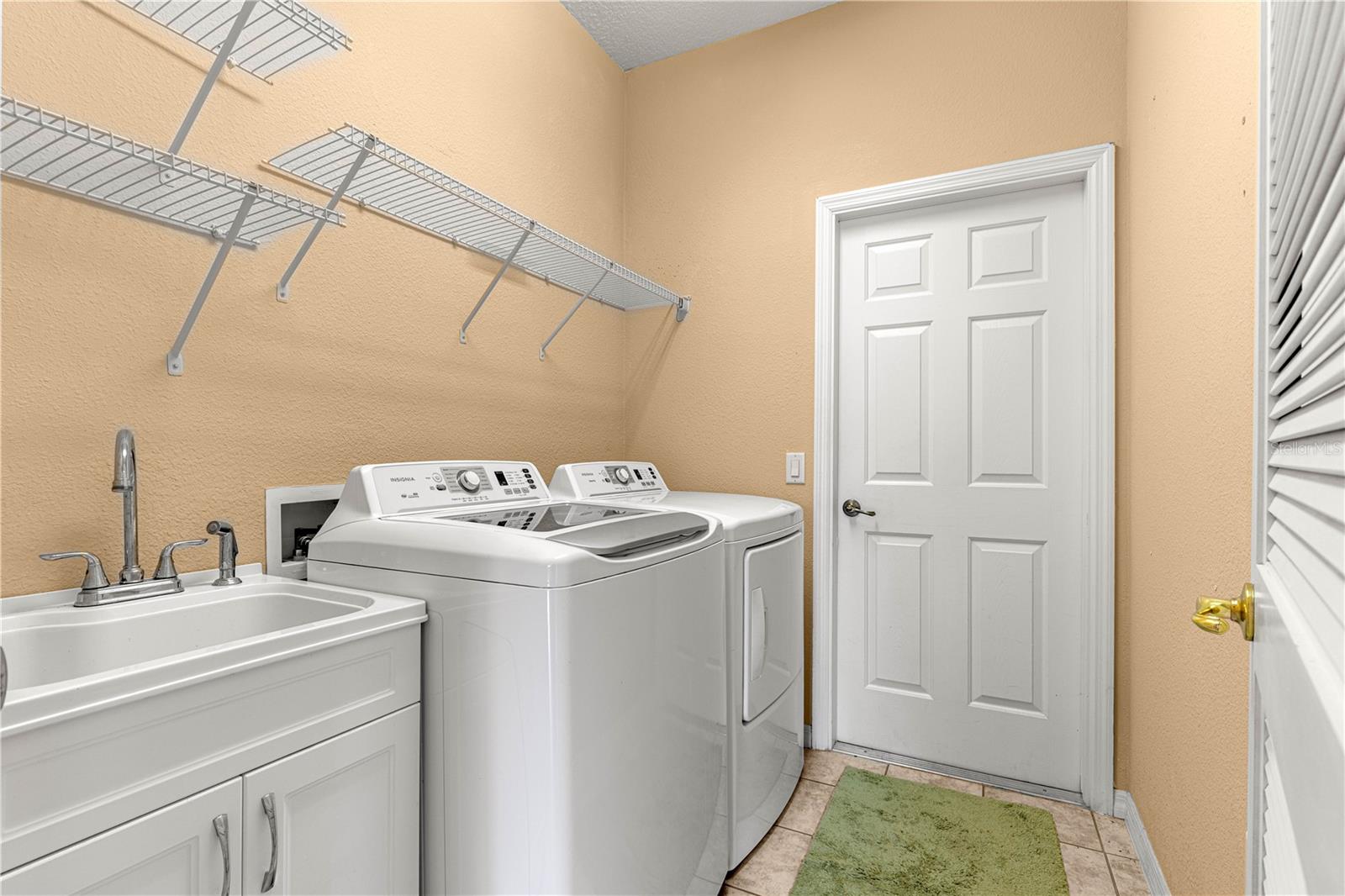 Image 21 of 46 For 8380 82nd Circle