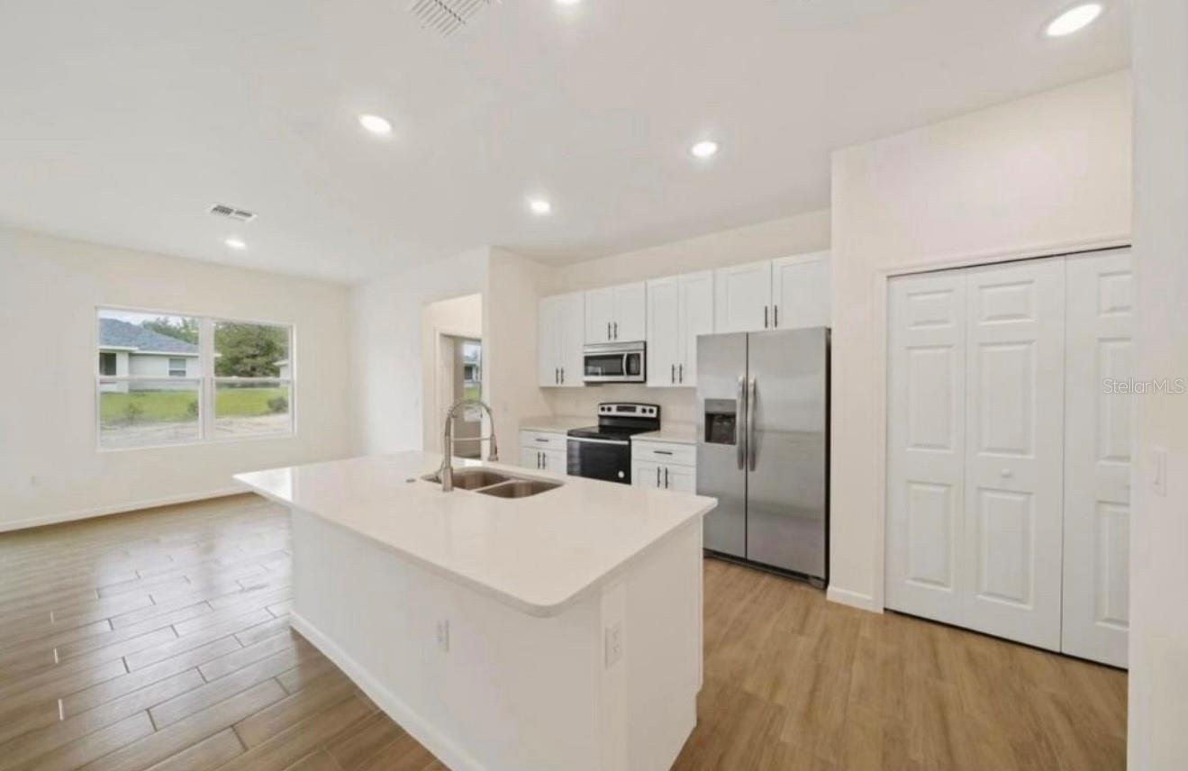 Image 3 of 16 For 1686 168th Loop