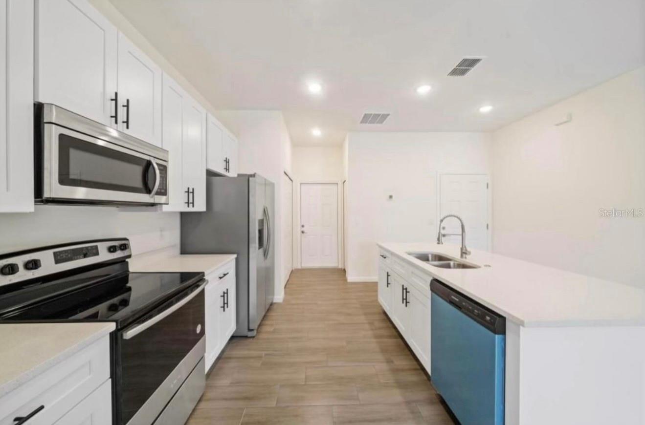 Image 4 of 16 For 1686 168th Loop