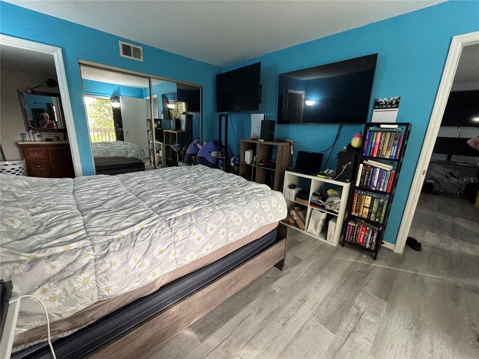 Image 13 of 31 For 8134 Fairways Circle R203