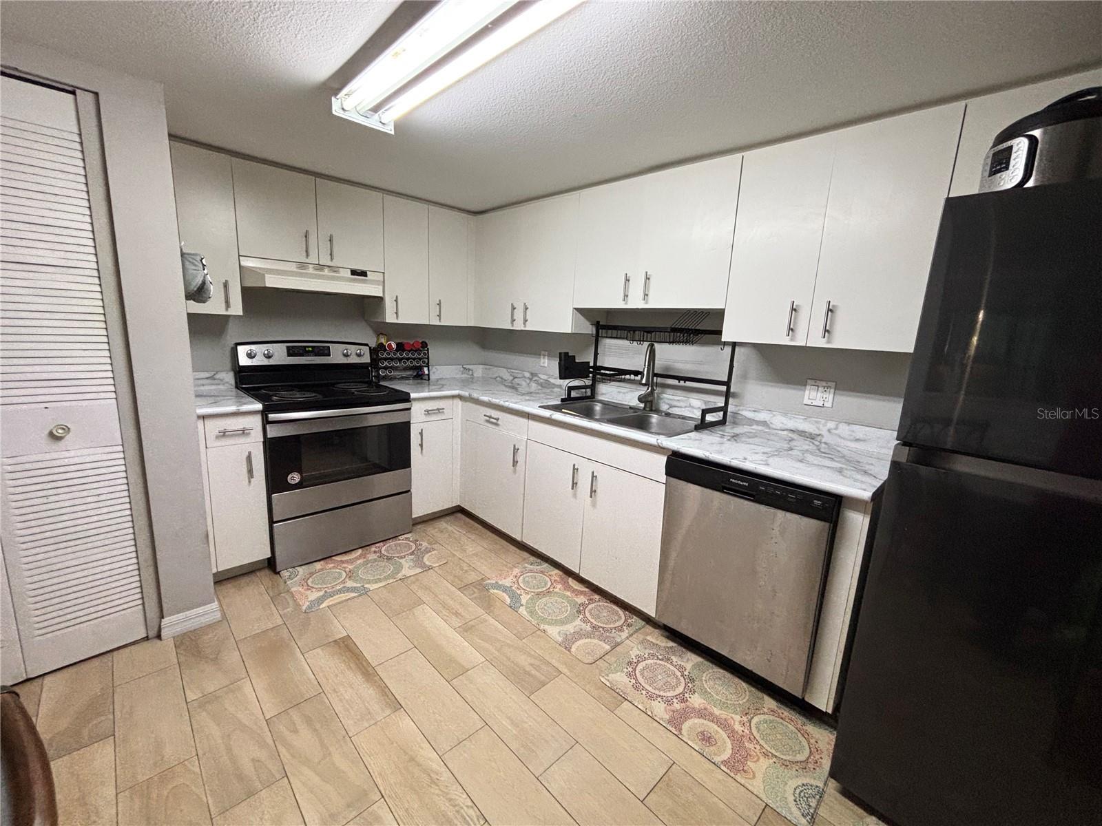 Image 8 of 31 For 8134 Fairways Circle R203
