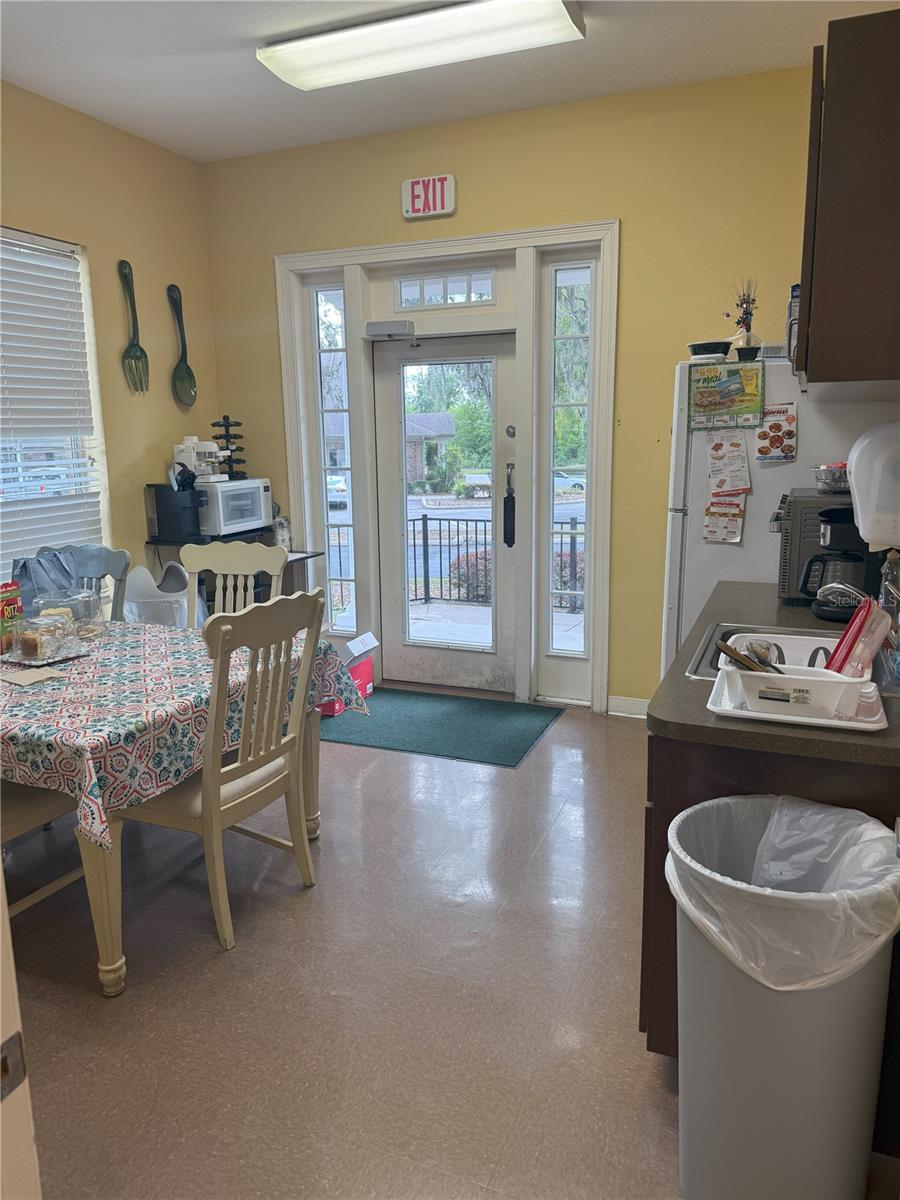 Image 6 of 19 For 2801 1st Avenue 302