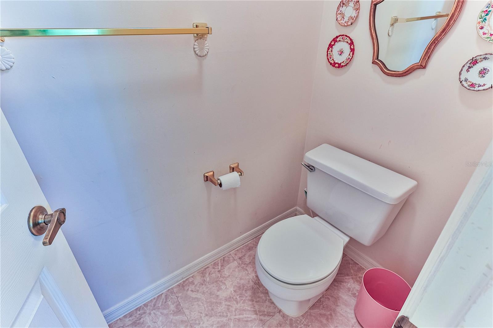 Image 29 of 42 For 585 Barrymore Drive