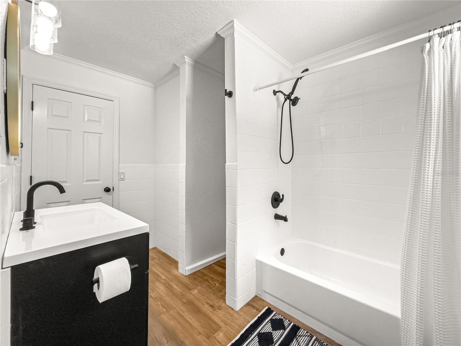 Image 20 of 42 For 802 39th Court