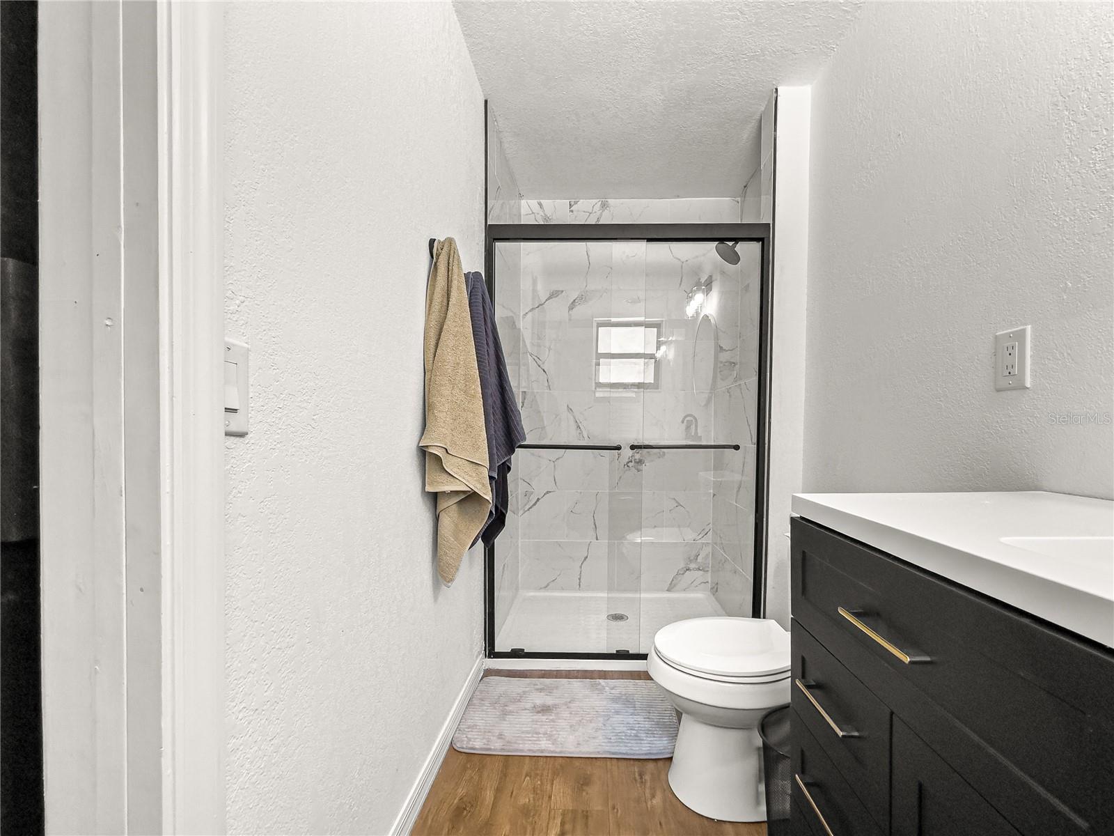 Image 29 of 42 For 802 39th Court