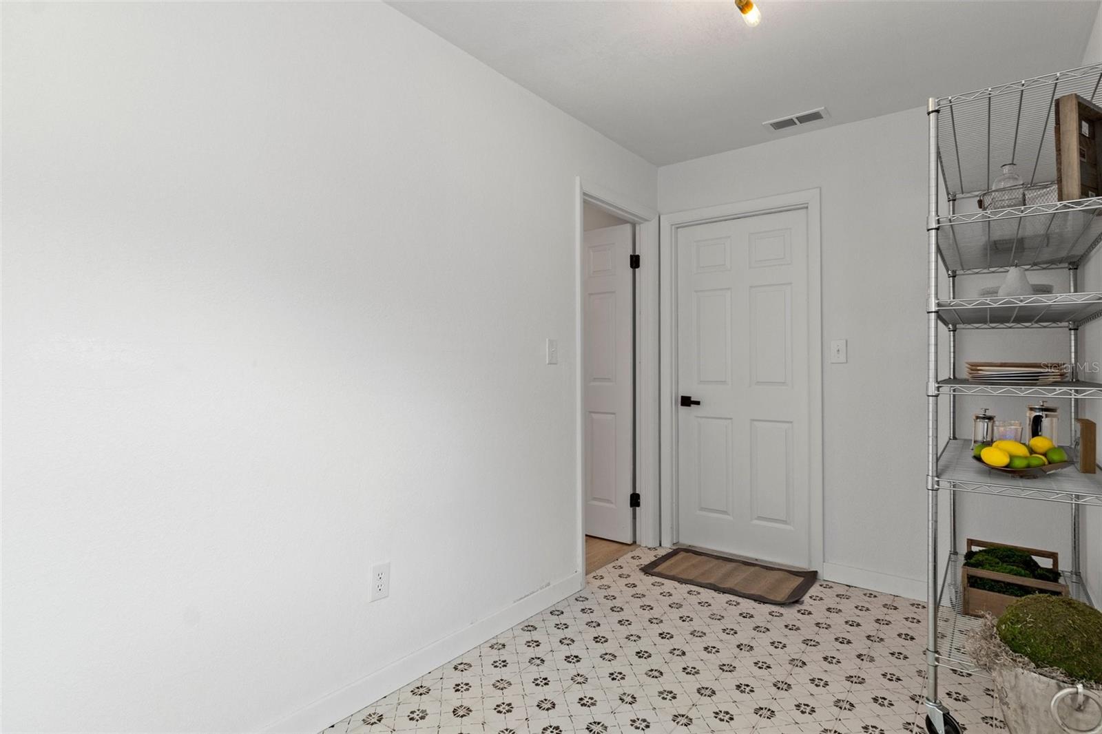 Image 18 of 47 For 21191 Plantation Street