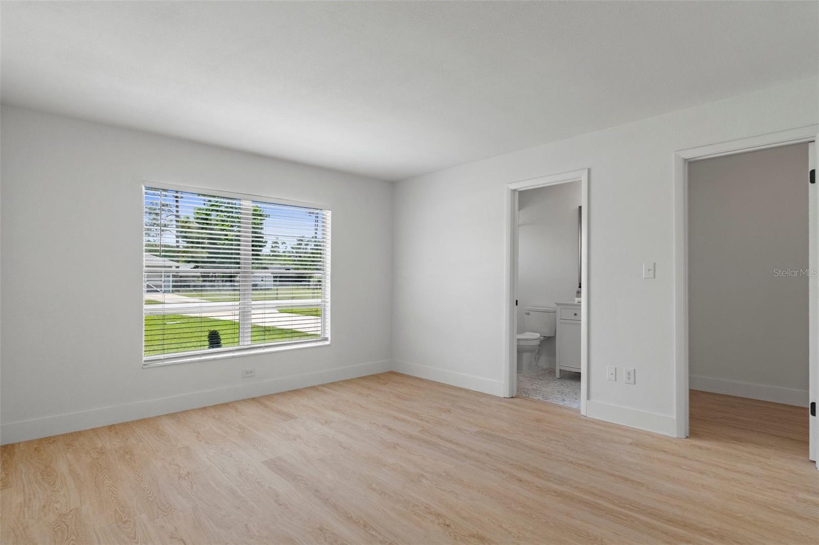 Image 19 of 47 For 21191 Plantation Street