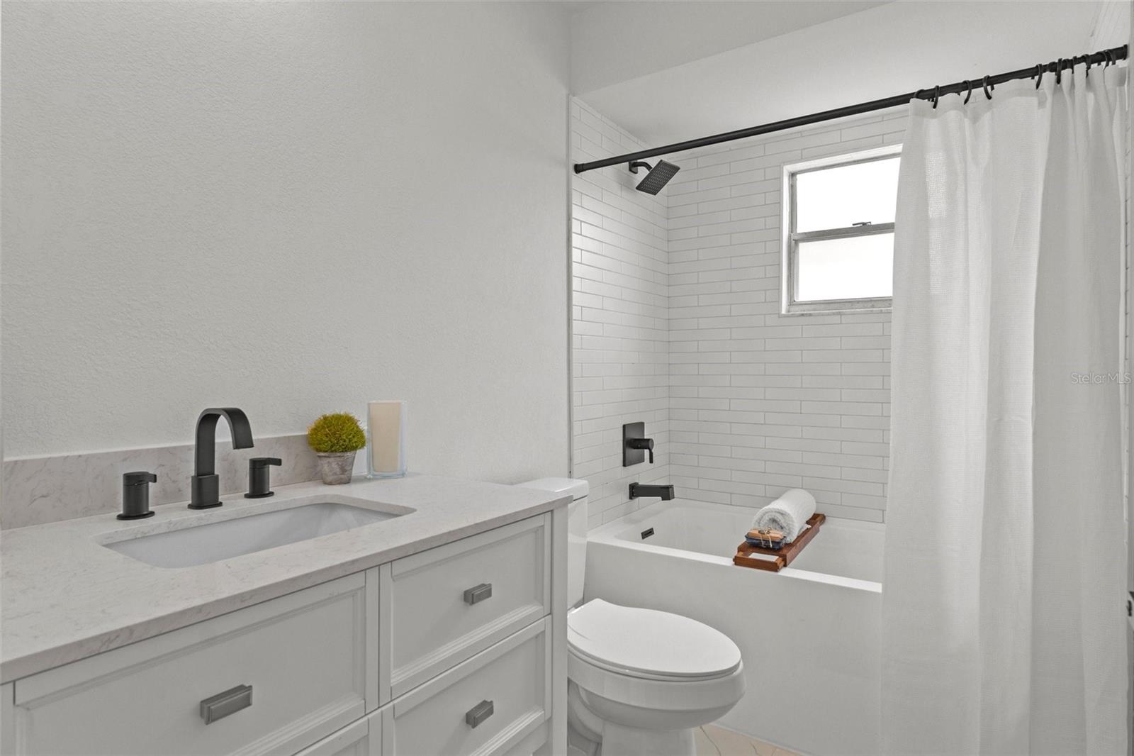 Image 31 of 47 For 21191 Plantation Street