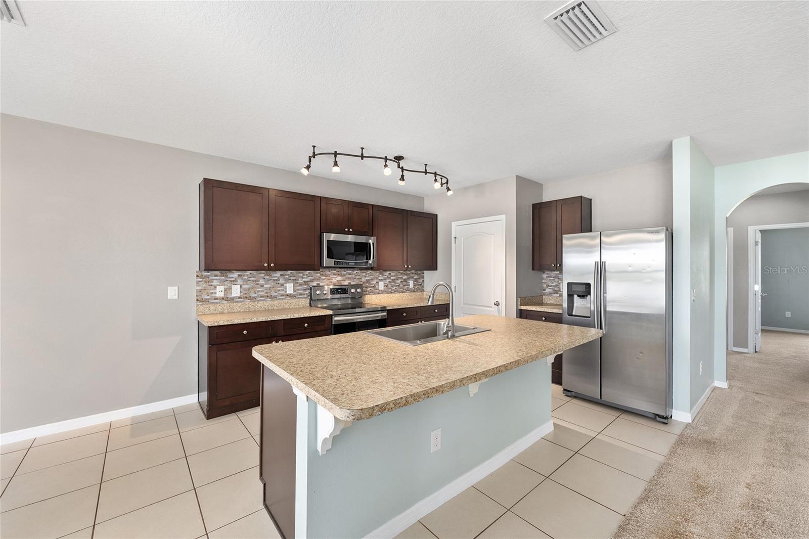 Image 12 of 47 For 7054 64th Terrace