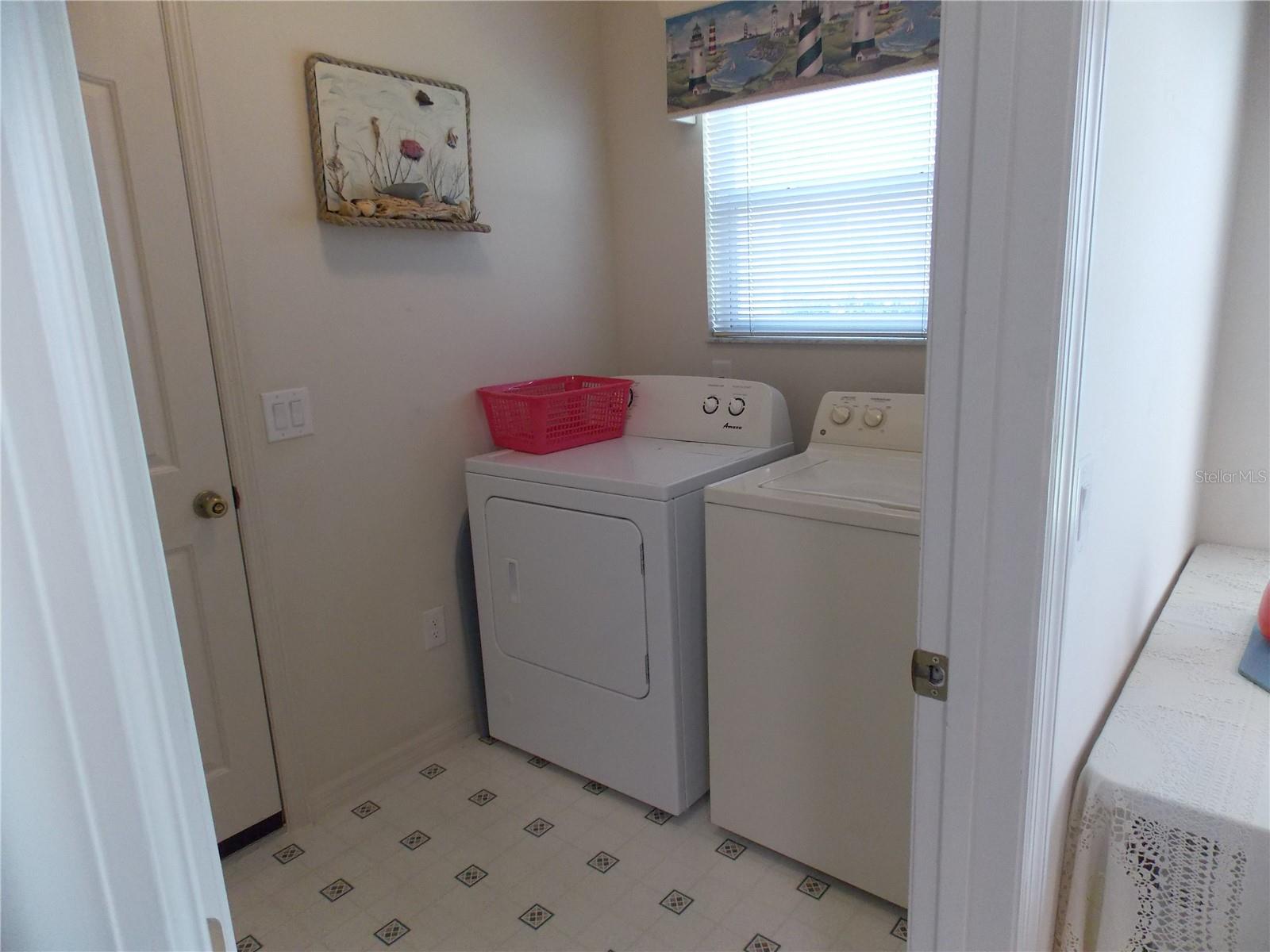 Image 7 of 35 For 1256 Camero Drive
