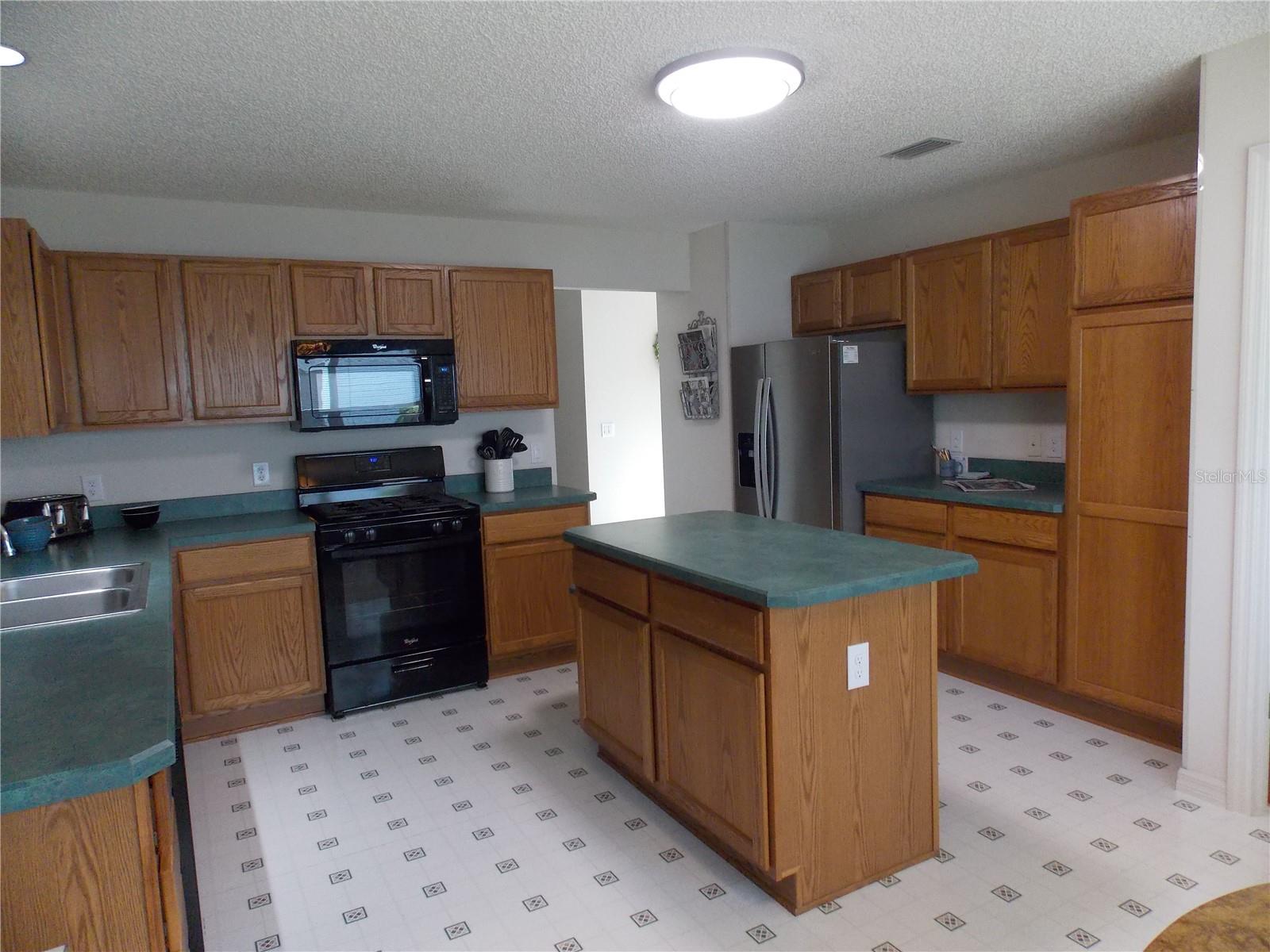 Image 9 of 35 For 1256 Camero Drive