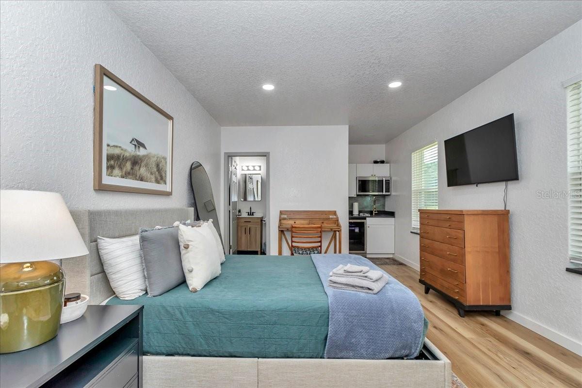 Image 17 of 44 For 2945 131st Street