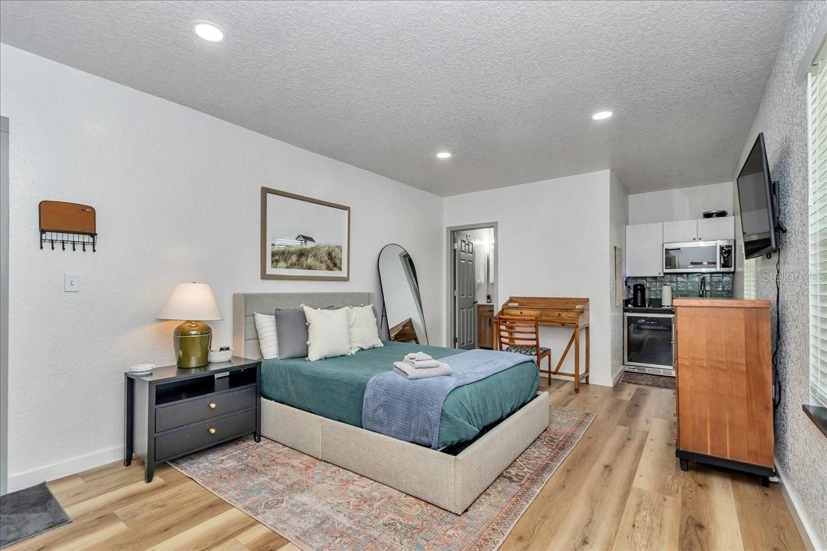 Image 18 of 44 For 2945 131st Street