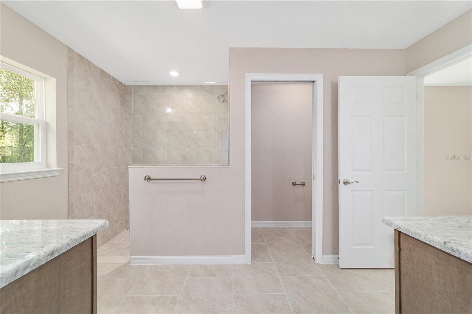 Image 11 of 37 For 19941 96th Lane