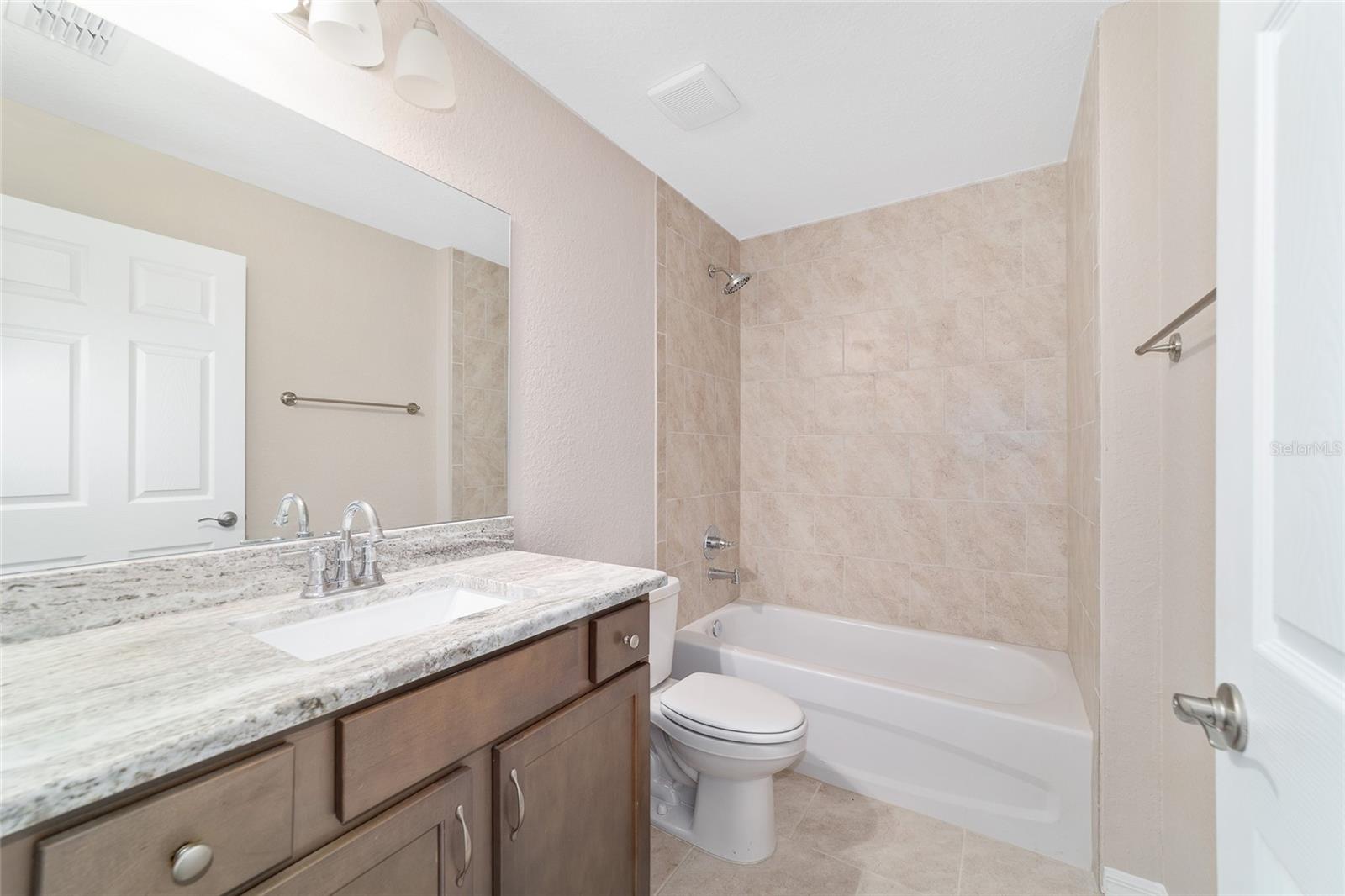 Image 14 of 37 For 19941 96th Lane