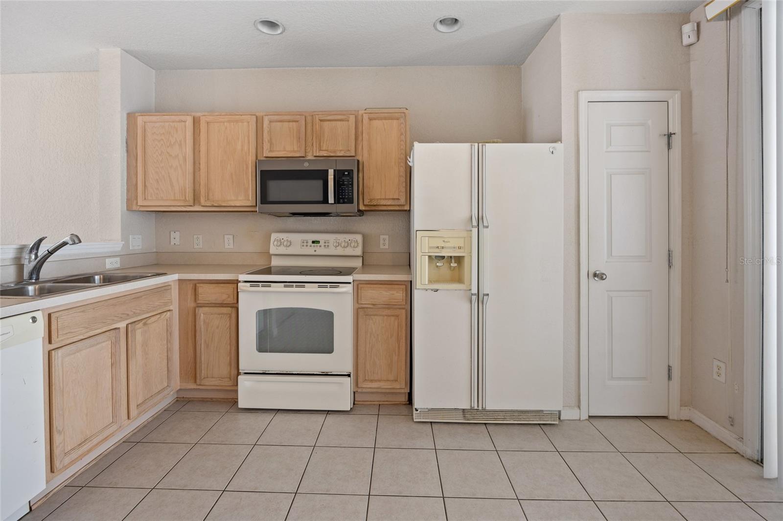 Image 11 of 37 For 4429 49th Avenue