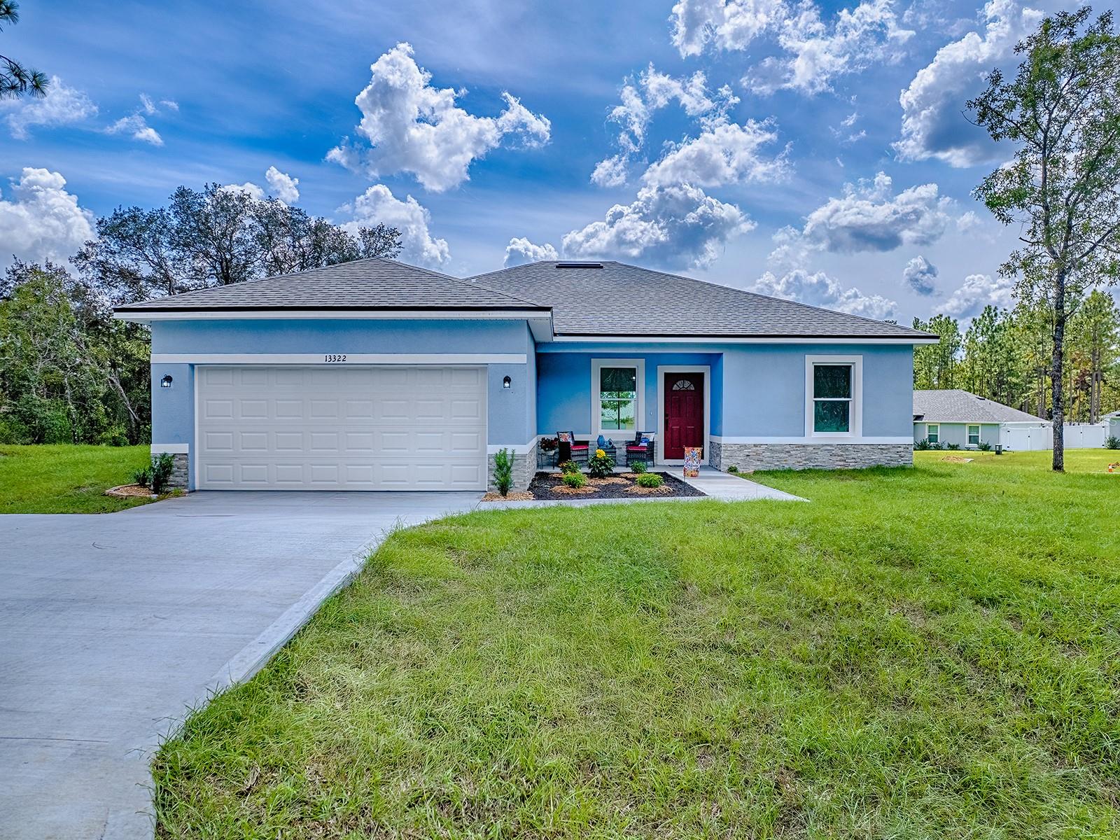 Image 29 of 32 For 13322 85 Circle