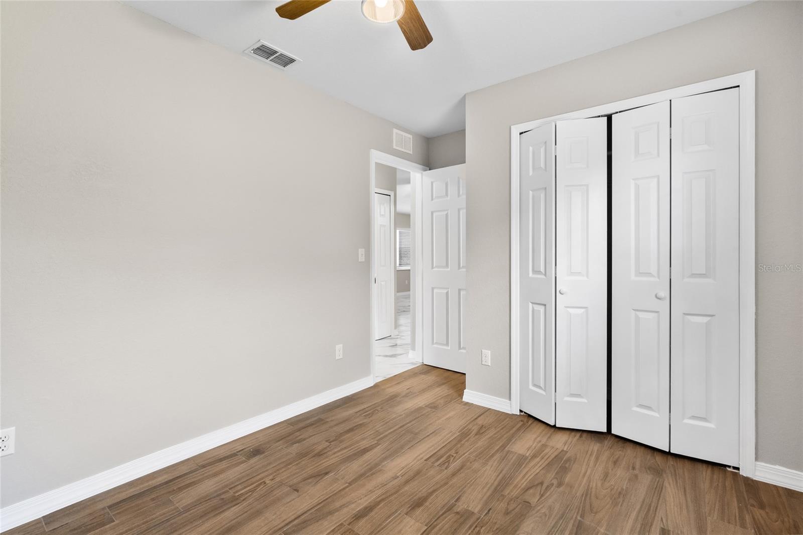 Image 18 of 29 For 4250 26th Terrace