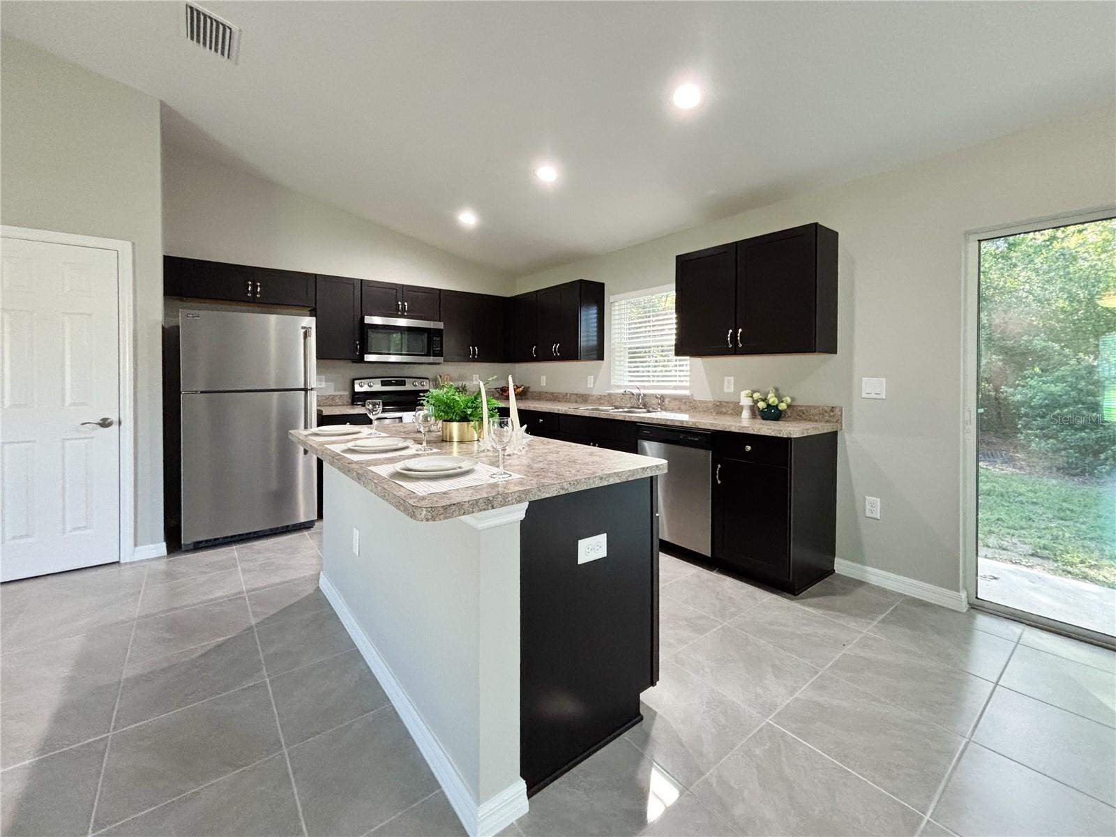 Image 30 of 84 For 10347 Halsey Way