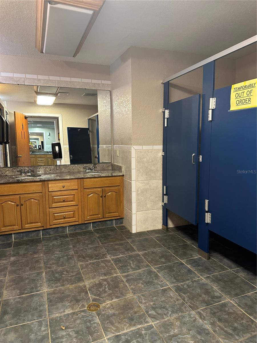 Image 37 of 44 For 15991 243rd Place Road 31