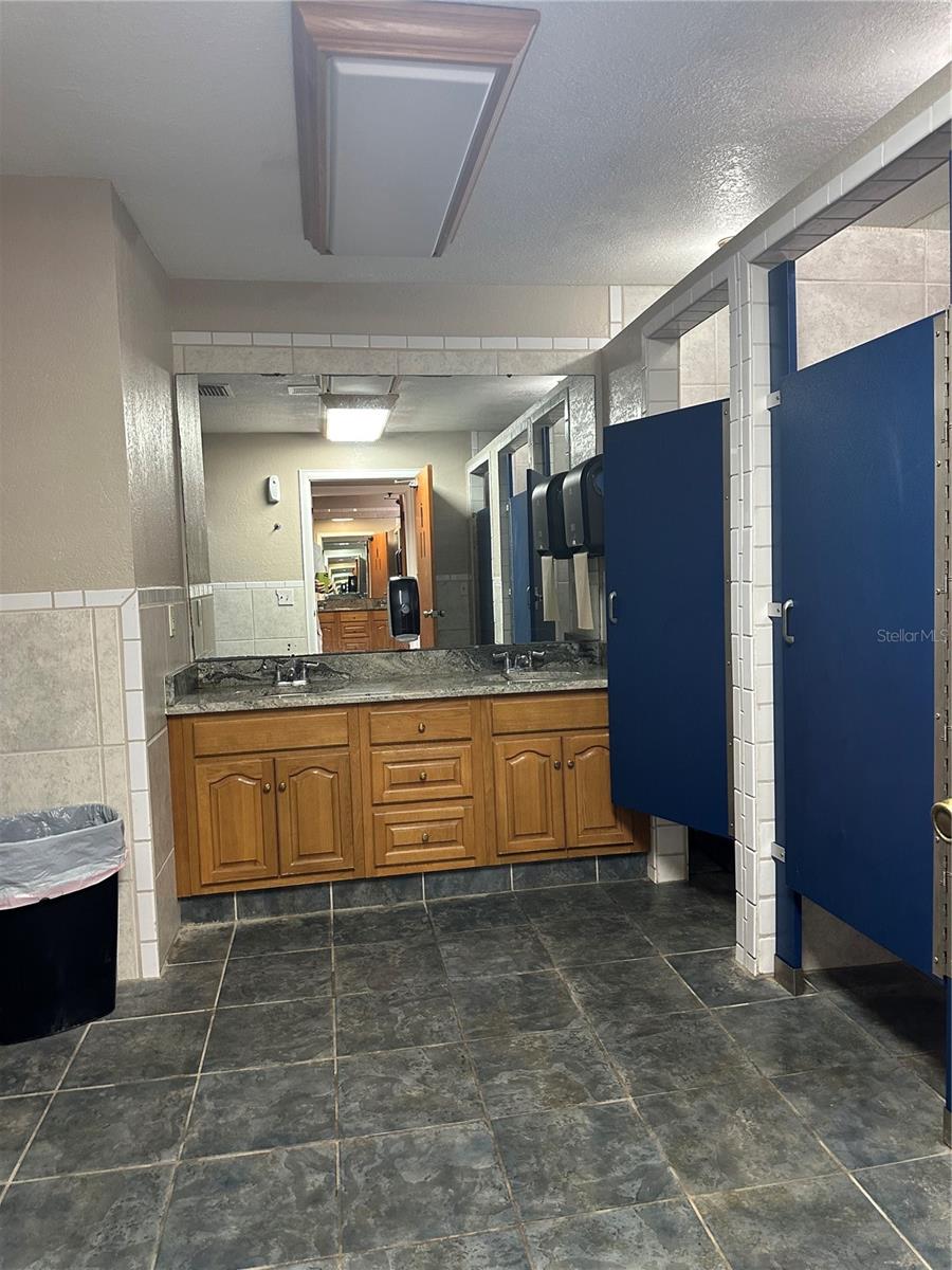 Image 42 of 44 For 15991 243rd Place Road 31